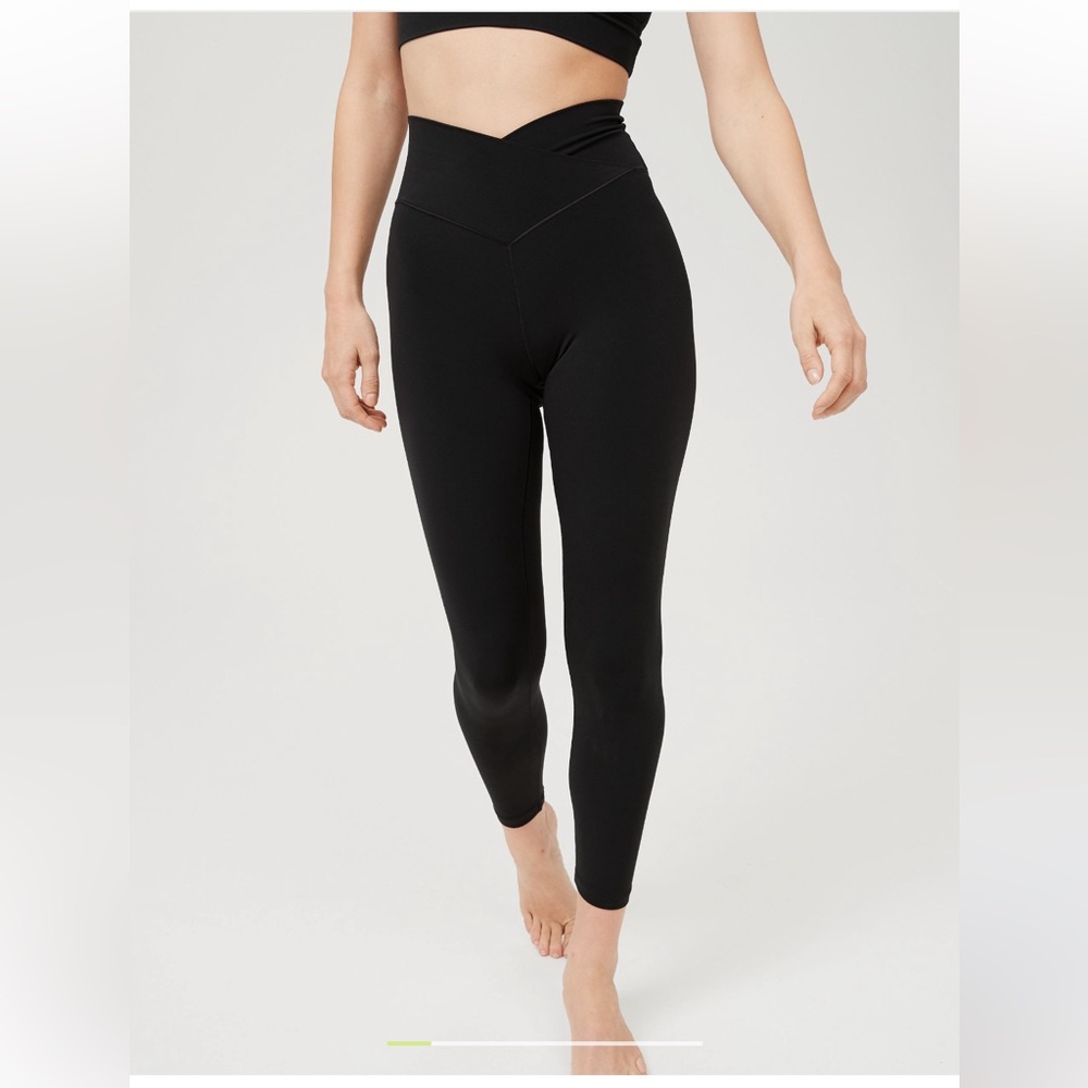 NWT Aerie Crossover Short Length Black Leggings